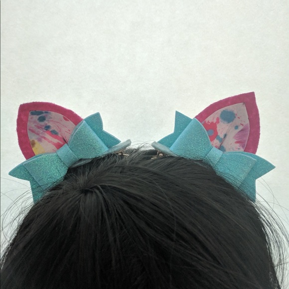 Cat ear barrettes - Picture 3 of 3